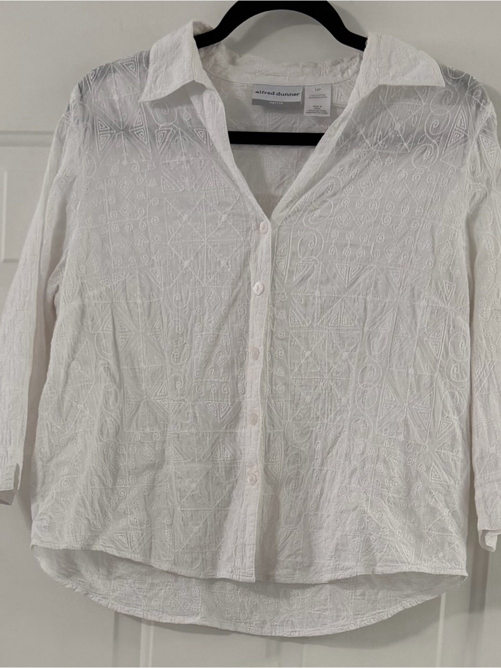 Alfred Dunner White Embroidered Lightweight Button-Down Blouse